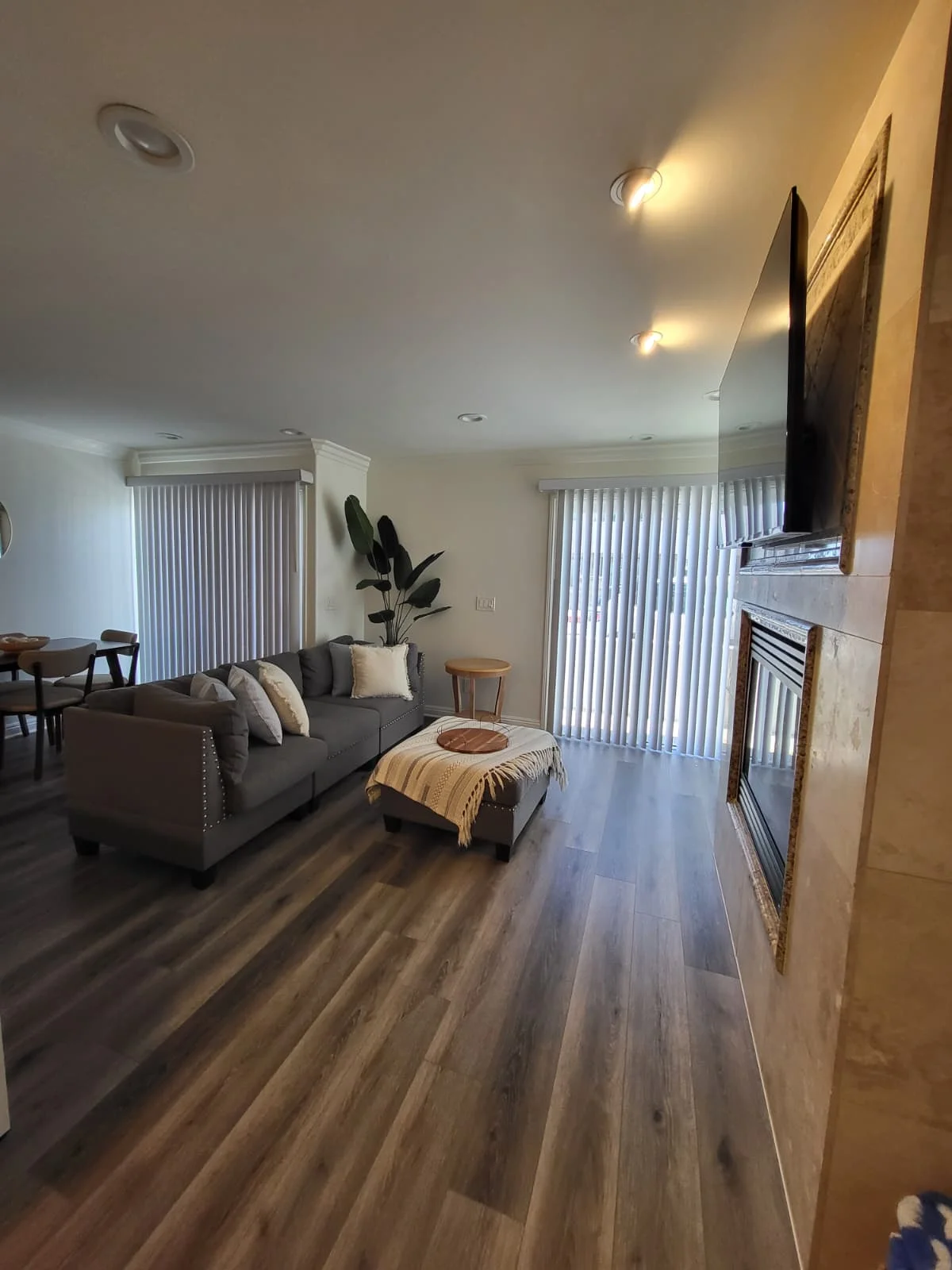 Residential neighborhood view in Costa Mesa, CA