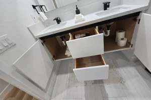 Check list bathroom for airbnb cleaning in orange county